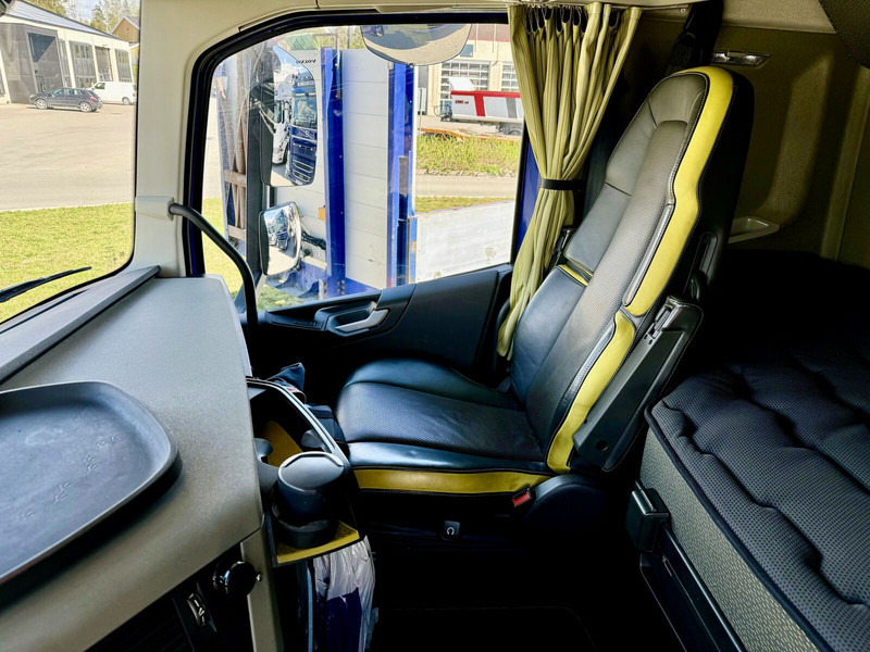 Trekker Volvo FH-16-750 SZM 6x4 80 to Retarder TÜV 09.2026: afbeelding 11 Trekker Volvo FH-16-750 SZM 6x4 80 to Retarder TÜV 09.2026: afbeelding 11