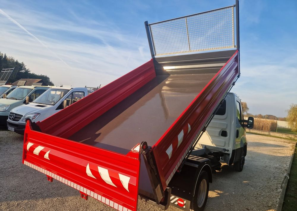 Iveco 35c15 3.0 - Kipper bestelwagen: afbeelding 4 Iveco 35c15 3.0 - Kipper bestelwagen: afbeelding 4