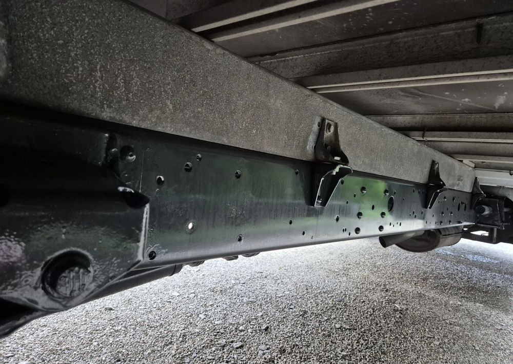 Iveco 70C17 3.0 170KM Skrzyniowy - Schuifzeilen bestelwagen: afbeelding 5 Iveco 70C17 3.0 170KM Skrzyniowy - Schuifzeilen bestelwagen: afbeelding 5