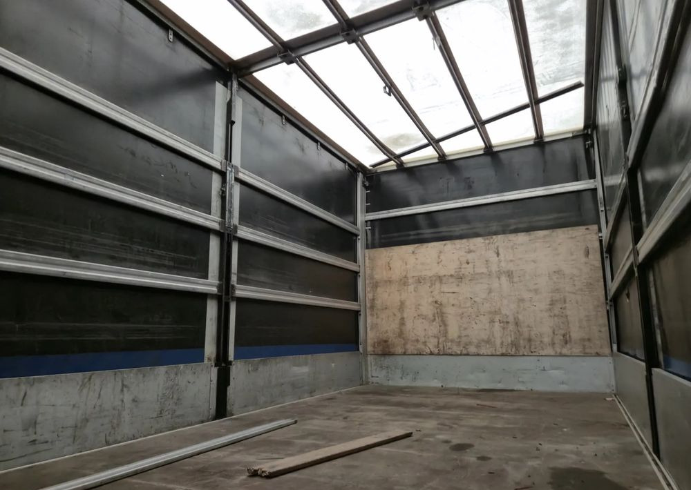 Iveco 70C17 3.0 170KM Skrzyniowy - Schuifzeilen bestelwagen: afbeelding 4 Iveco 70C17 3.0 170KM Skrzyniowy - Schuifzeilen bestelwagen: afbeelding 4