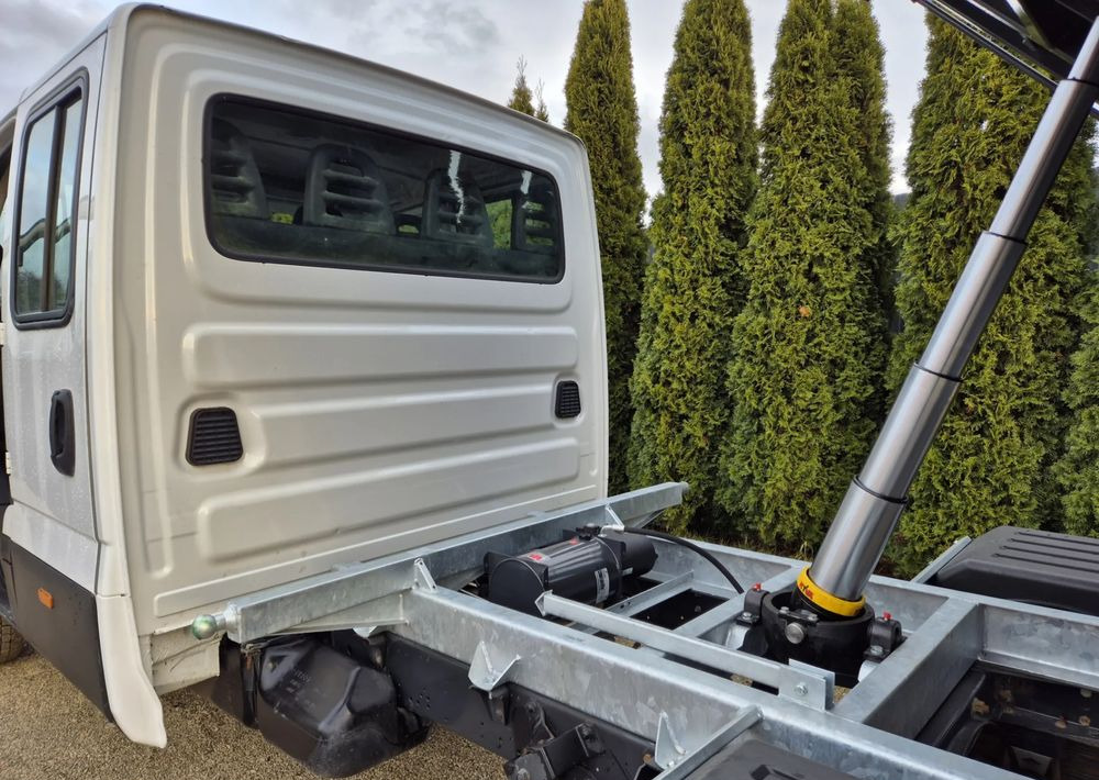 Iveco Iveco 35c18 3.0 180KM Brygadówka/ - Kipper bestelwagen: afbeelding 4 Iveco Iveco 35c18 3.0 180KM Brygadówka/ - Kipper bestelwagen: afbeelding 4