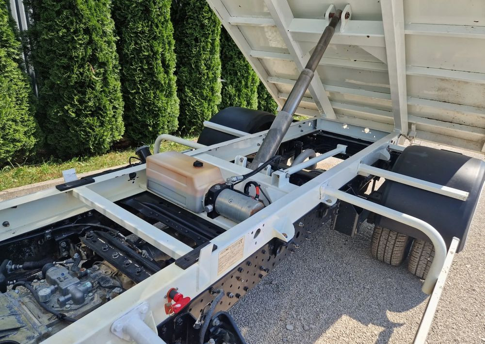 Kipper bestelwagen Mitsubishi CANTER 3C13 IVECO 3.0 EURO 5: afbeelding 10 Kipper bestelwagen Mitsubishi CANTER 3C13 IVECO 3.0 EURO 5: afbeelding 10