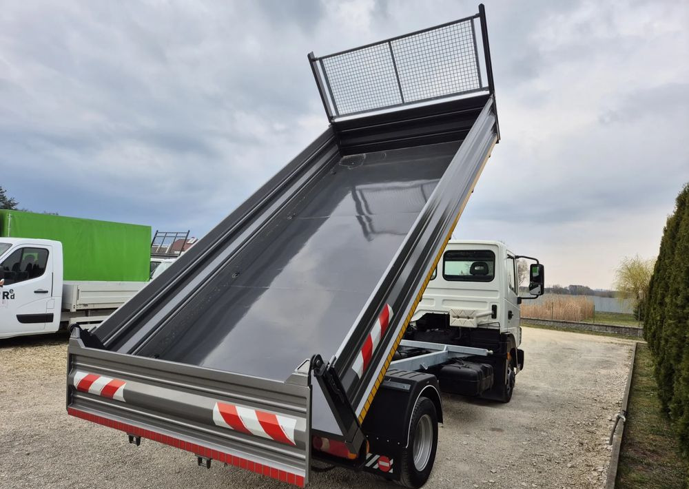 Nissan ATLEON 3.0 150KM Wywrotka 3-stronna - Kipper bestelwagen: afbeelding 4 Nissan ATLEON 3.0 150KM Wywrotka 3-stronna - Kipper bestelwagen: afbeelding 4