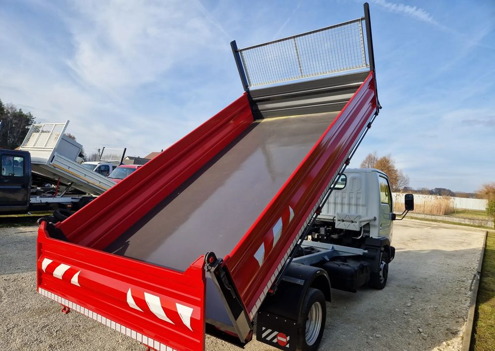 Nissan Cabstar 3.0 - Kipper bestelwagen: afbeelding 4 Nissan Cabstar 3.0 - Kipper bestelwagen: afbeelding 4