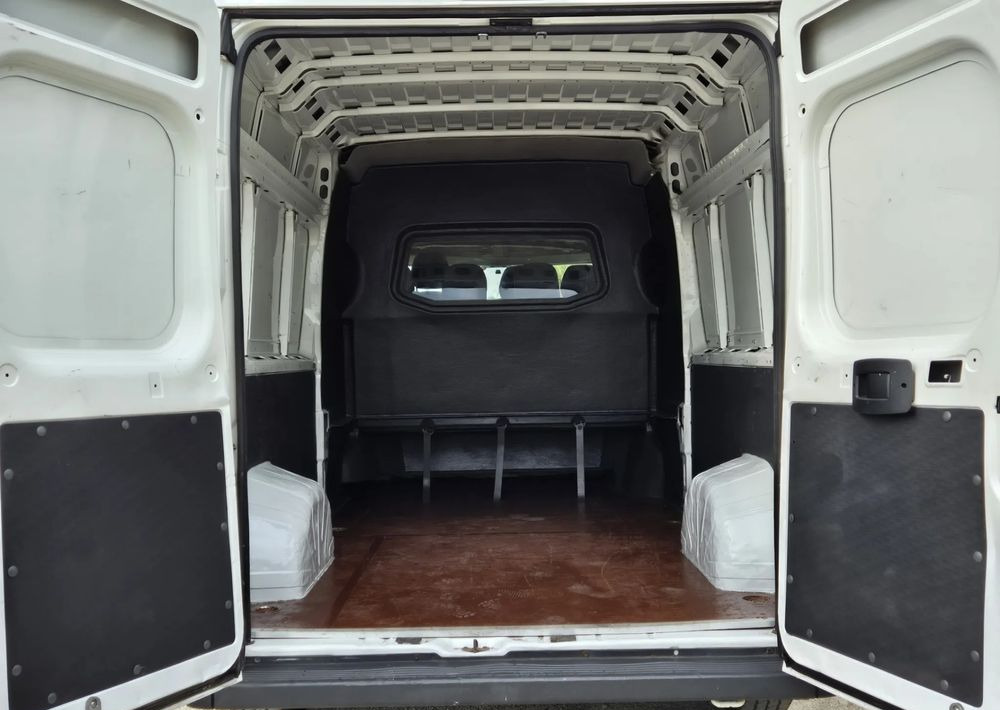 Peugeot Boxer 2.2 130KM Dubel Kabina L3H2 - Bestelwagen met dubbele cabine: afbeelding 4 Peugeot Boxer 2.2 130KM Dubel Kabina L3H2 - Bestelwagen met dubbele cabine: afbeelding 4
