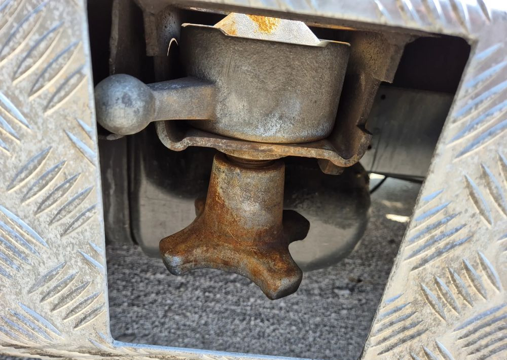 Trekker Zabudowa ciągnik siodłowy Iveco 2008 rok, stan bdb!: afbeelding 10 Trekker Zabudowa ciągnik siodłowy Iveco 2008 rok, stan bdb!: afbeelding 10