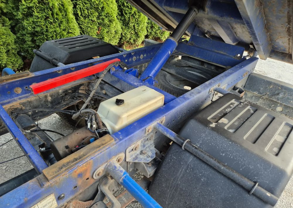 Wywrotka, Wywrot, Kiper 2.4m +skrzynka narzędziowa , 2015 rok. - Kipper laadbak: afbeelding 5 Wywrotka, Wywrot, Kiper 2.4m +skrzynka narzędziowa , 2015 rok. - Kipper laadbak: afbeelding 5