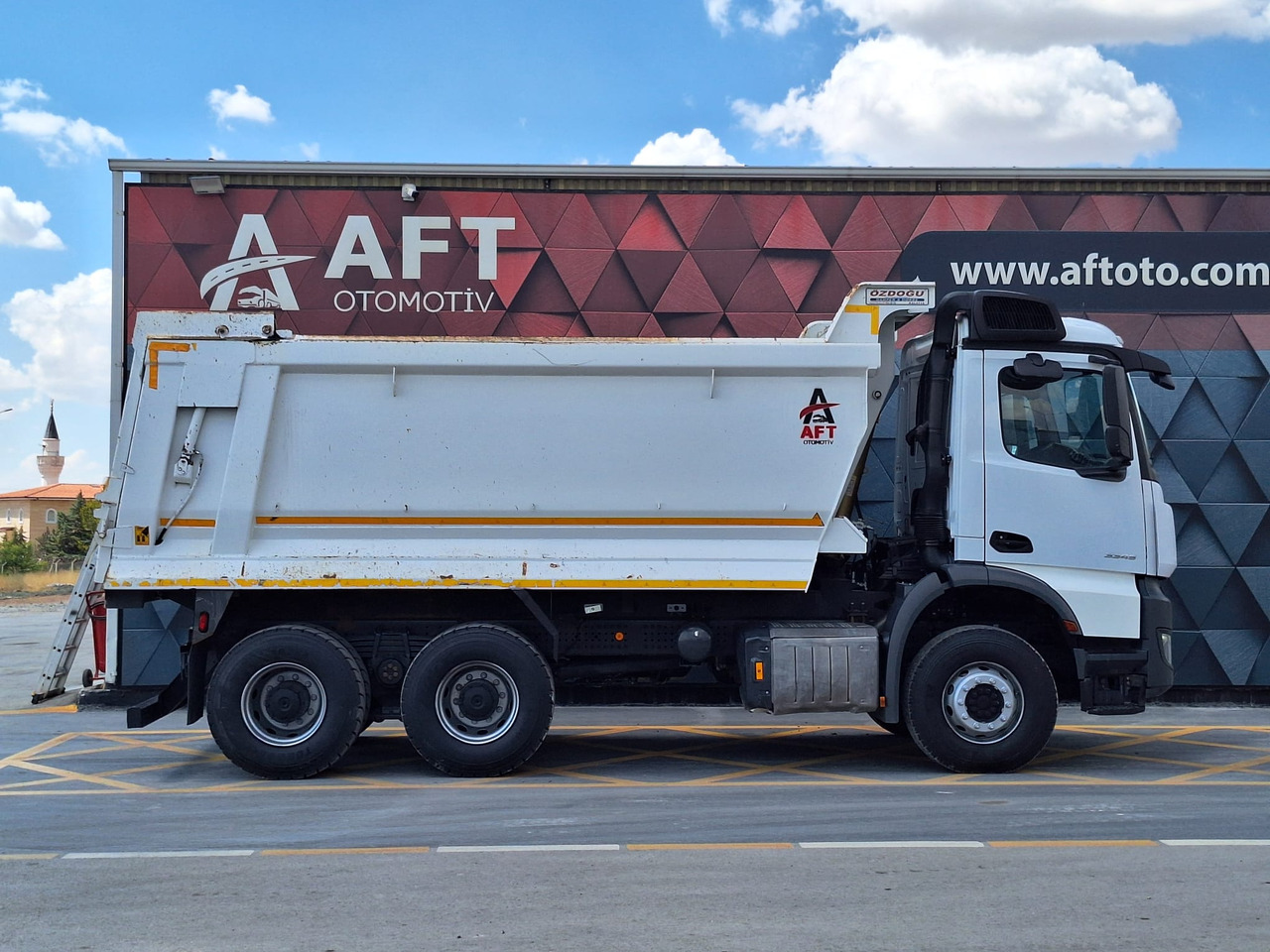 MERCEDES-BENZ AROCS 3345 - Kipper vrachtwagen: afbeelding 4 MERCEDES-BENZ AROCS 3345 - Kipper vrachtwagen: afbeelding 4