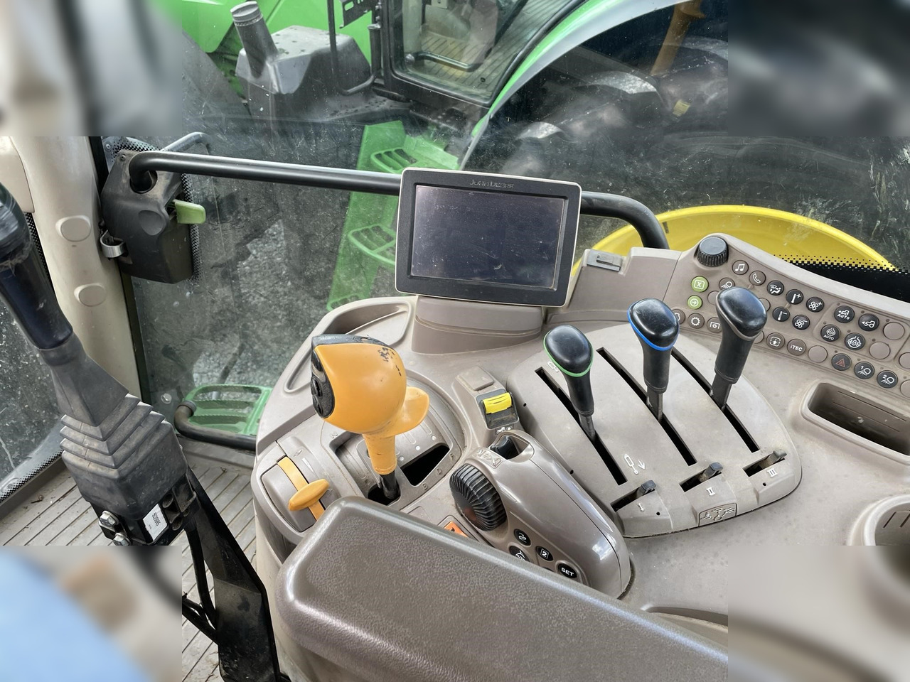 2016 JOHN DEERE 6110R - Tractor: afbeelding 4 2016 JOHN DEERE 6110R - Tractor: afbeelding 4
