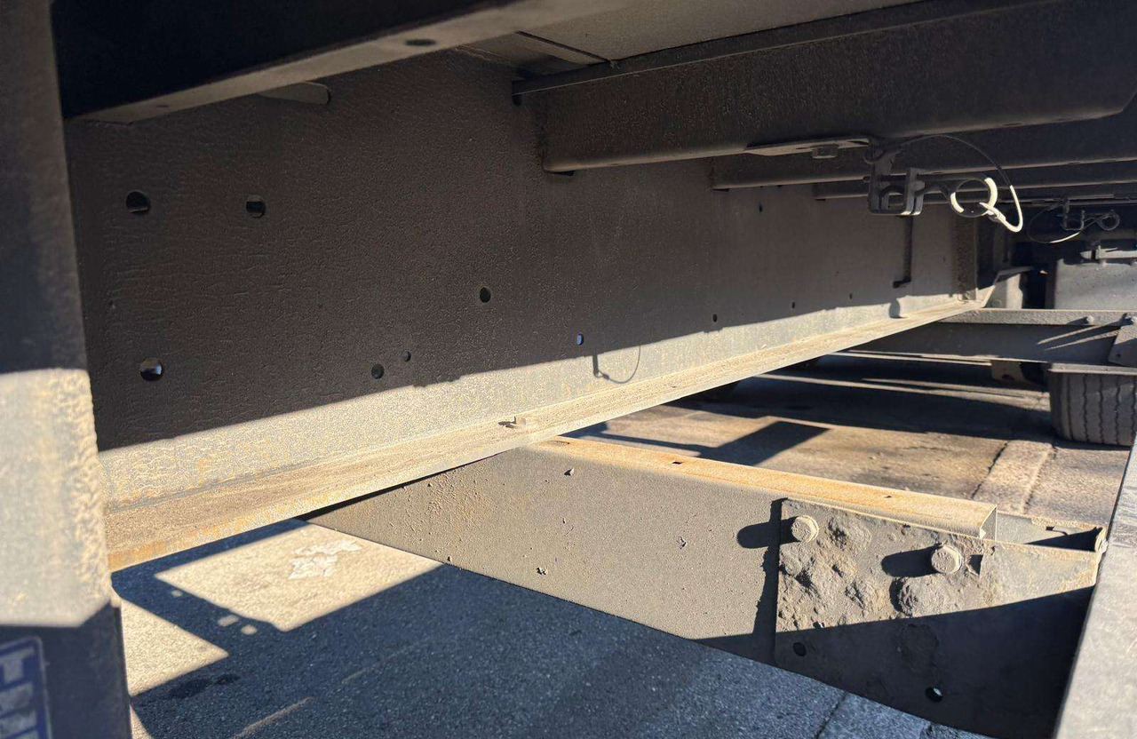 Kögel Mega SAF - Schuifzeiloplegger: afbeelding 2 Kögel Mega SAF - Schuifzeiloplegger: afbeelding 2