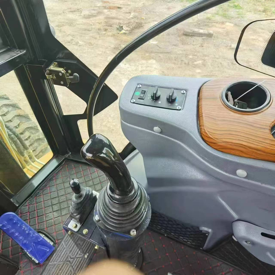 Graaflaadmachine CATERPILLAR 420F backhoe loader stock new low hour jcb TLB: afbeelding 9 Graaflaadmachine CATERPILLAR 420F backhoe loader stock new low hour jcb TLB: afbeelding 9