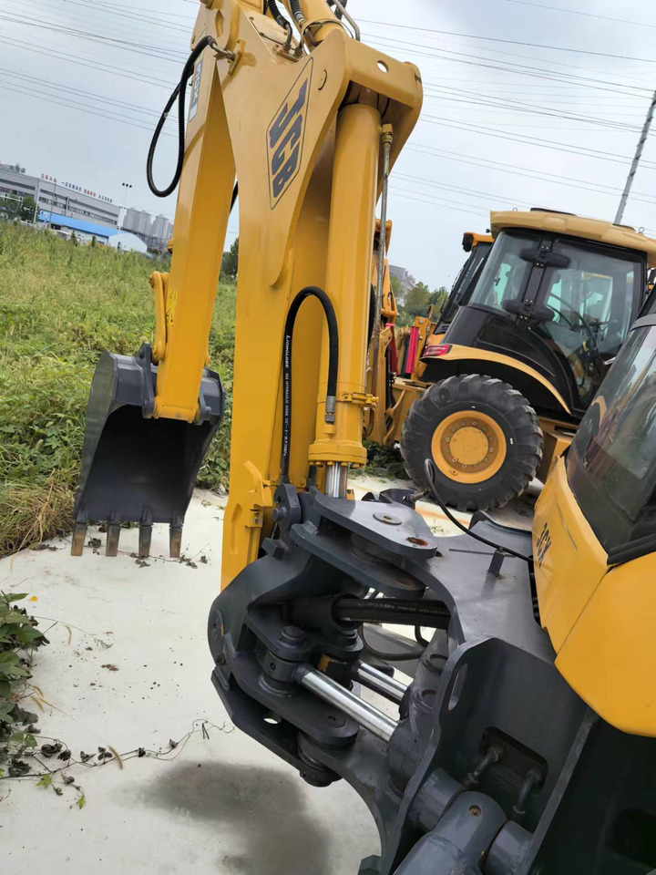 JCB 3CX backhoe loader TLB versatile machine multiple attachment options - Graaflaadmachine: afbeelding 2 JCB 3CX backhoe loader TLB versatile machine multiple attachment options - Graaflaadmachine: afbeelding 2