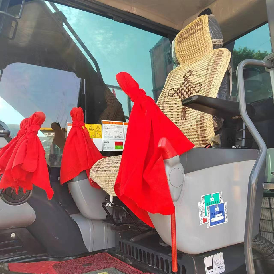 KOMATSU pc200-8N1 used japan brand crawler excavator - Rupsgraafmachine: afbeelding 3 KOMATSU pc200-8N1 used japan brand crawler excavator - Rupsgraafmachine: afbeelding 3