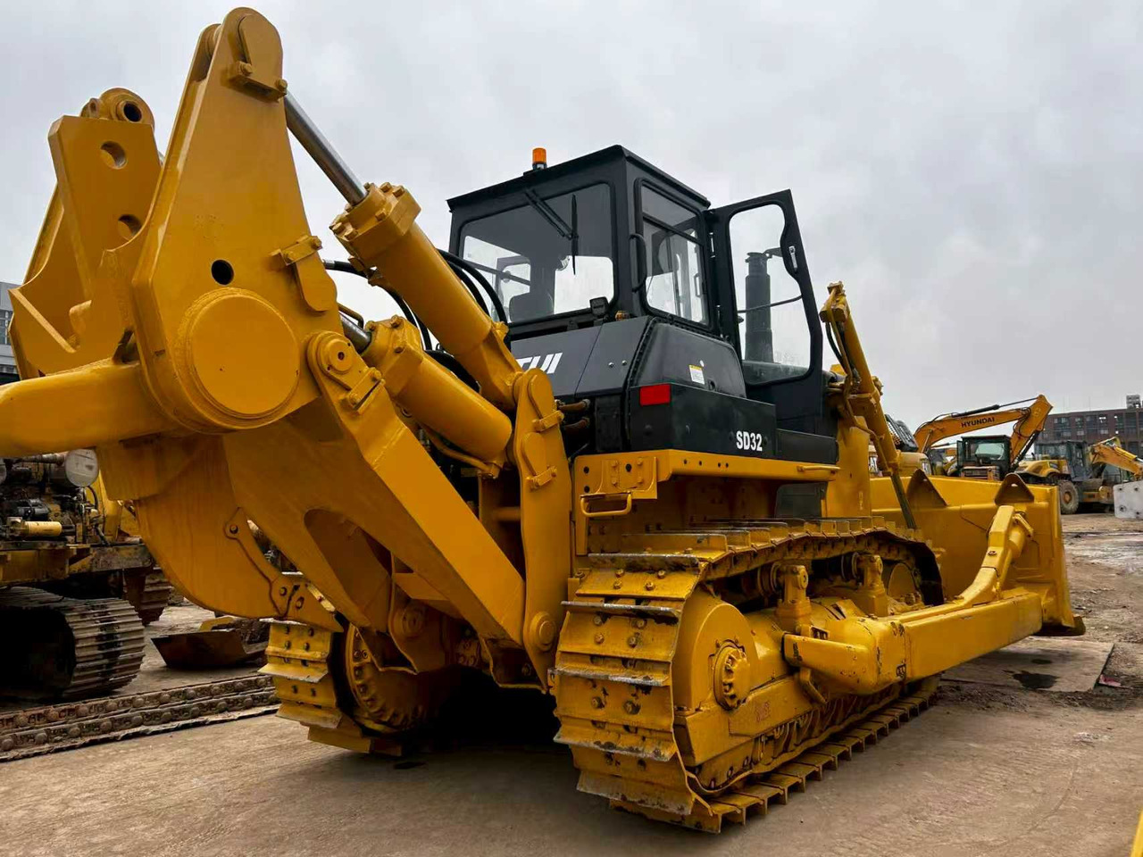 SHANTUI SD32 used bulldozer famous china brand for sale - Bulldozer: afbeelding 5 SHANTUI SD32 used bulldozer famous china brand for sale - Bulldozer: afbeelding 5