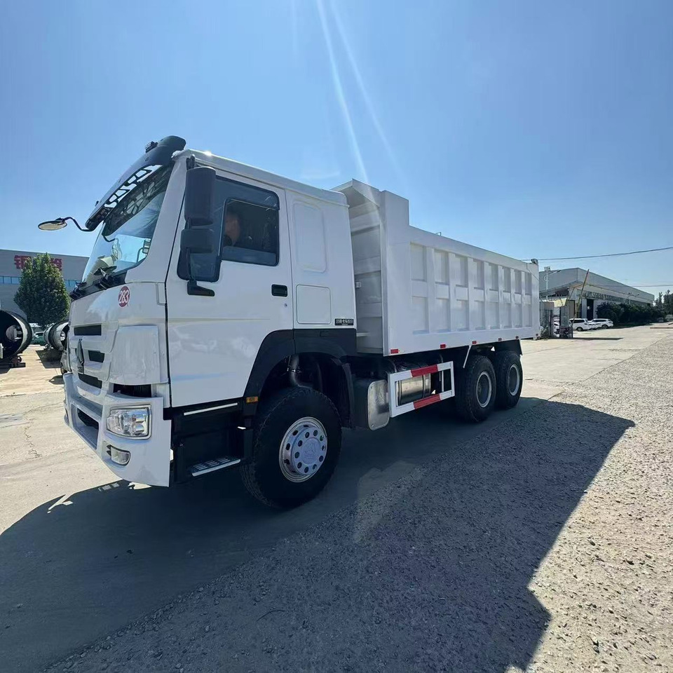 SINOTRUK howo 371 6x4 dump truck - Kiepwagen: afbeelding 1 SINOTRUK howo 371 6x4 dump truck - Kiepwagen: afbeelding 1
