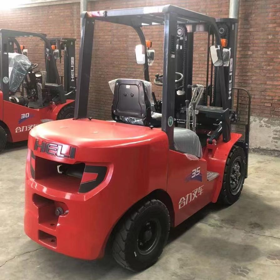 Heli brand new 3.5T diesel forklift(Clamp available) - Diesel heftruck: afbeelding 4 Heli brand new 3.5T diesel forklift(Clamp available) - Diesel heftruck: afbeelding 4