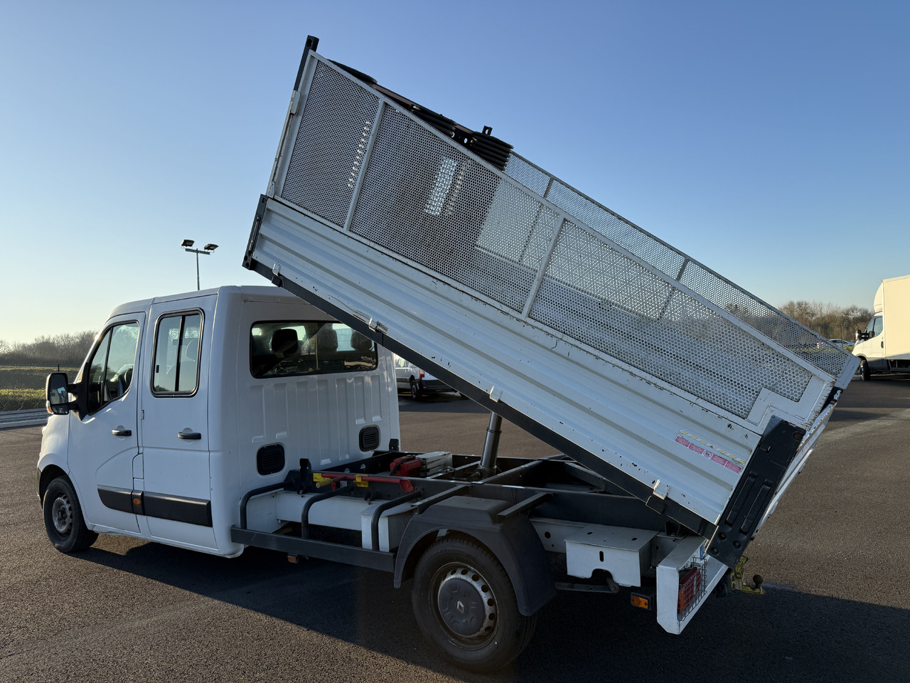 RENAULT MASTER 2.3DCI125 BENNE ACIER DOUBLE CABINE ROUE SIMPLE + REHAUSSE DE RIDELLE - Kipper bestelwagen: afbeelding 4 RENAULT MASTER 2.3DCI125 BENNE ACIER DOUBLE CABINE ROUE SIMPLE + REHAUSSE DE RIDELLE - Kipper bestelwagen: afbeelding 4