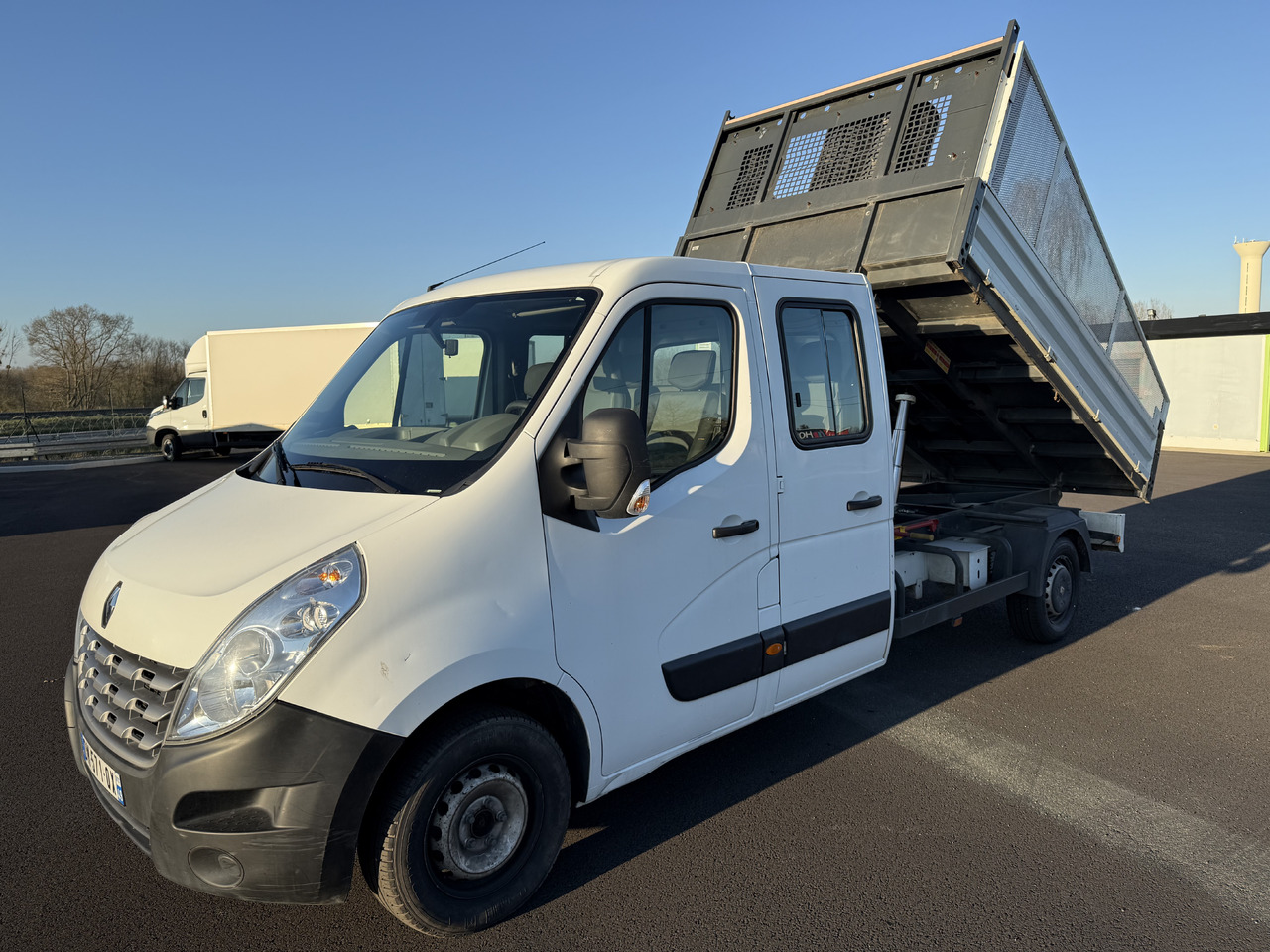 RENAULT MASTER 2.3DCI125 BENNE ACIER DOUBLE CABINE ROUE SIMPLE + REHAUSSE DE RIDELLE - Kipper bestelwagen: afbeelding 2 RENAULT MASTER 2.3DCI125 BENNE ACIER DOUBLE CABINE ROUE SIMPLE + REHAUSSE DE RIDELLE - Kipper bestelwagen: afbeelding 2