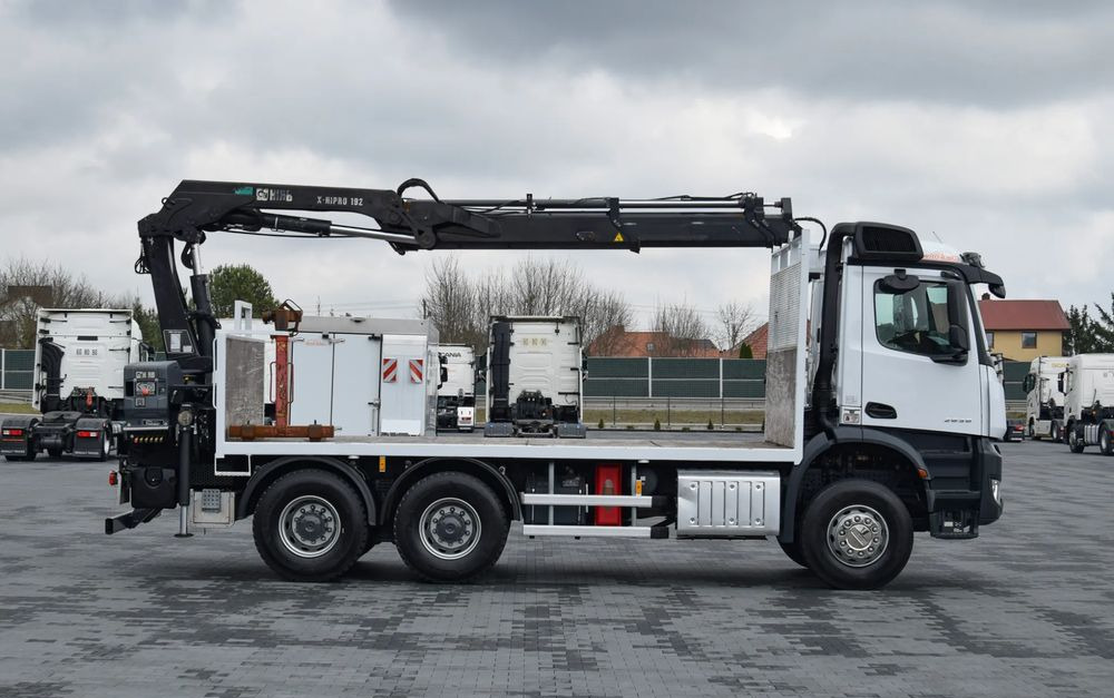 Mercedes-Benz AROCS 2636 / 6x4 / HIAB X-HIPRO 192 E-3 / WYSUW x3 / ROTATOR / STEROWANIE RADIOWE / UDT / PODPORY HYDRAULICZNE / AUTOMAT / KAMERA COFANIA / NISKI PRZEBIEG / SPROWADZONY - Andere machine: afbeelding 4 Mercedes-Benz AROCS 2636 / 6x4 / HIAB X-HIPRO 192 E-3 / WYSUW x3 / ROTATOR / STEROWANIE RADIOWE / UDT / PODPORY HYDRAULICZNE / AUTOMAT / KAMERA COFANIA / NISKI PRZEBIEG / SPROWADZONY - Andere machine: afbeelding 4