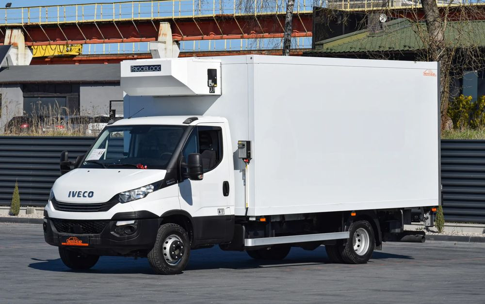 Iveco DAILY 70C18 / 3.0 - 180 KM / AUTOMAT HI-MATIC / 3 OSOBY / CHŁODNIA - MROŹNIA 4,55 M / AGREGAD FRIGOBLOCK / WINDA SORENSEN / KLIMA / TEMPOMAT / KAMERA COFANIA / REGULOWANE ZAWIESZENIE / SERWISOWA - Koelwagen vrachtwagen: afbeelding 1 Iveco DAILY 70C18 / 3.0 - 180 KM / AUTOMAT HI-MATIC / 3 OSOBY / CHŁODNIA - MROŹNIA 4,55 M / AGREGAD FRIGOBLOCK / WINDA SORENSEN / KLIMA / TEMPOMAT / KAMERA COFANIA / REGULOWANE ZAWIESZENIE / SERWISOWA - Koelwagen vrachtwagen: afbeelding 1