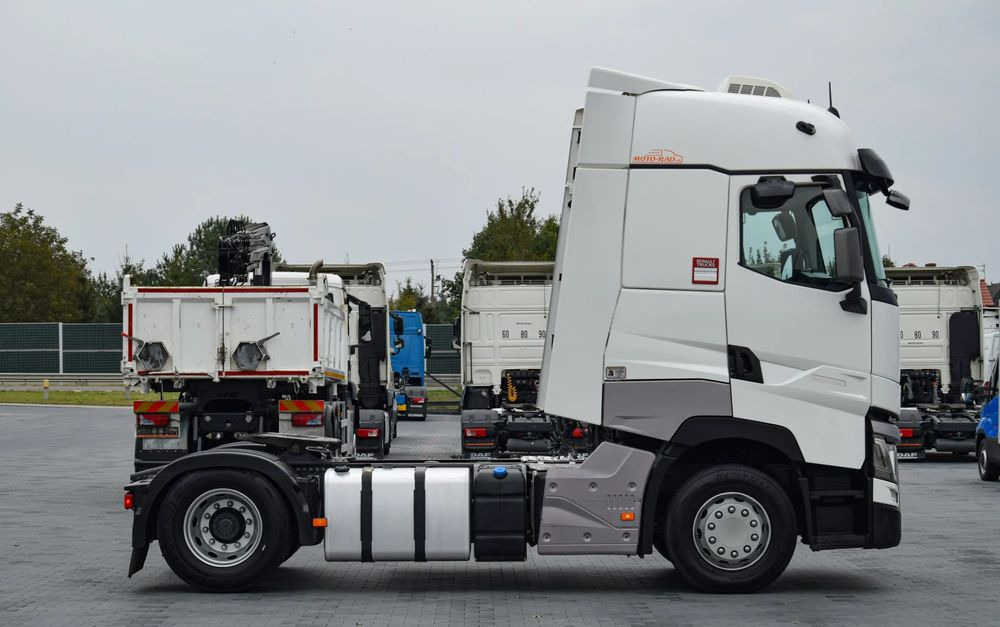 Renault T520 COMFORT / KLIMATYZACJA POSTOJOWA / ACC / LEDY / XENON / 2 ZBIORNIKI / NISKI PRZEBIEG / SERWISOWANY / SPROWADZONY - Trekker: afbeelding 4 Renault T520 COMFORT / KLIMATYZACJA POSTOJOWA / ACC / LEDY / XENON / 2 ZBIORNIKI / NISKI PRZEBIEG / SERWISOWANY / SPROWADZONY - Trekker: afbeelding 4