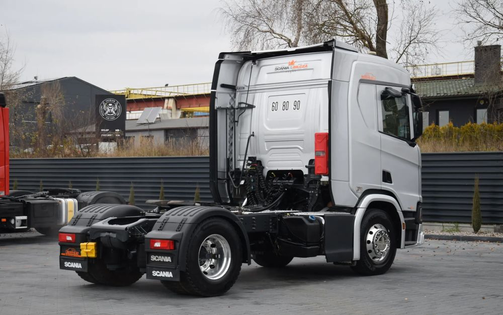 Scania R450 / HYDRAULIKA / RETARDER / ACC / KLIMA / FULL LEDY / ALUFELGI / SERWISOWANA / SPROWADZONA - Trekker: afbeelding 5 Scania R450 / HYDRAULIKA / RETARDER / ACC / KLIMA / FULL LEDY / ALUFELGI / SERWISOWANA / SPROWADZONA - Trekker: afbeelding 5