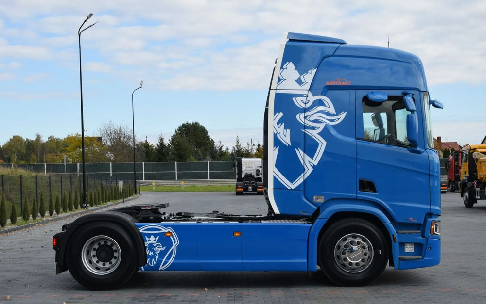 Scania R500 / FULL AIRMATIC / HYDRAULIKA / RETARDER / KLIMATYZACJA POSTOJOWA / ACC / KLIMA / FULL LEDY / FULL SPOILERY / NOWE OPONY / FULL OPCJA / WERSJA PREMIUM / SERWISOWANA / SPROWADZONA - Trekker: afbeelding 4 Scania R500 / FULL AIRMATIC / HYDRAULIKA / RETARDER / KLIMATYZACJA POSTOJOWA / ACC / KLIMA / FULL LEDY / FULL SPOILERY / NOWE OPONY / FULL OPCJA / WERSJA PREMIUM / SERWISOWANA / SPROWADZONA - Trekker: afbeelding 4