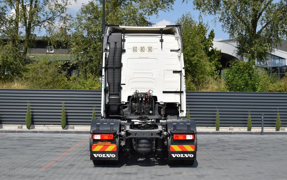 Volvo FH500 / EURO 6 / NOWY MODEL / KLIMATYZACJA POSTOJOWA / ACC / LEDY / 2 ZBIORNIKI / FULL SPILERY / 2023 / NISKI PRZEBIEG / SERWISOWANY / SPROWADZONY - Trekker: afbeelding 5 Volvo FH500 / EURO 6 / NOWY MODEL / KLIMATYZACJA POSTOJOWA / ACC / LEDY / 2 ZBIORNIKI / FULL SPILERY / 2023 / NISKI PRZEBIEG / SERWISOWANY / SPROWADZONY - Trekker: afbeelding 5