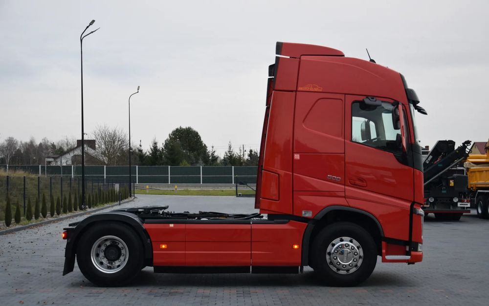 Volvo FH500 / FULL ADR / HYDRAULIKA / EURO 6 / ACC / LEDY / ALUFELGI / SERWISOWANY / SPROWADZONY - Trekker: afbeelding 4 Volvo FH500 / FULL ADR / HYDRAULIKA / EURO 6 / ACC / LEDY / ALUFELGI / SERWISOWANY / SPROWADZONY - Trekker: afbeelding 4