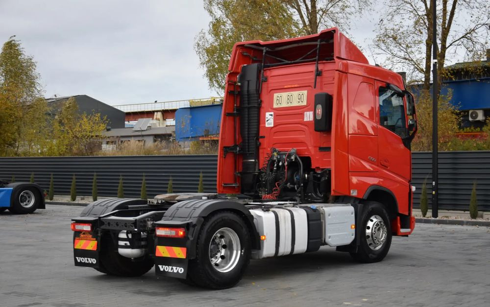 Volvo FH500 / NISKA KABINA / HYDRAULIKA / EURO 6 / ACC / LEDY / ALUFELGI / SERWISOWANY / SPROWADZONY - Trekker: afbeelding 5 Volvo FH500 / NISKA KABINA / HYDRAULIKA / EURO 6 / ACC / LEDY / ALUFELGI / SERWISOWANY / SPROWADZONY - Trekker: afbeelding 5