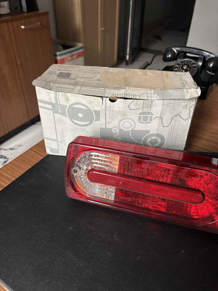 MERCEDES-BENZ G W463 G SERIES TAIL LIGHT - Achterlicht: afbeelding 2 MERCEDES-BENZ G W463 G SERIES TAIL LIGHT - Achterlicht: afbeelding 2