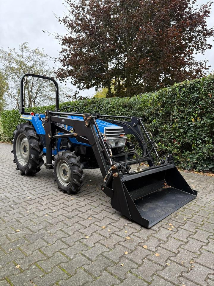 Kleintraktor Iseki TU237 mit Frontlader ab 149 € pro Monat. - Mini tractor: afbeelding 2 Kleintraktor Iseki TU237 mit Frontlader ab 149 € pro Monat. - Mini tractor: afbeelding 2