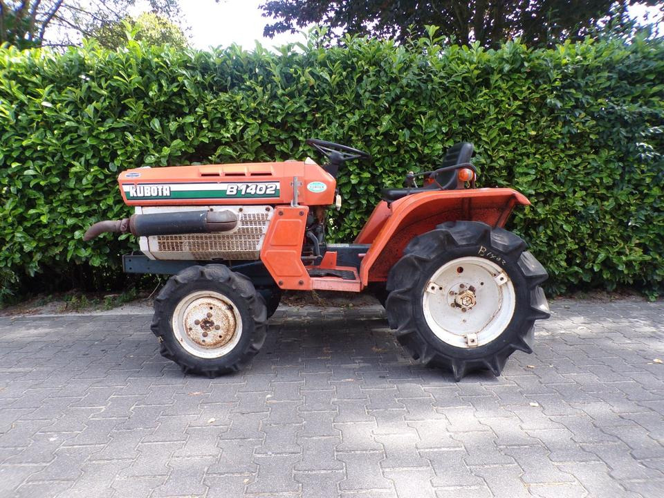 Kleintraktor Kubota B1402 - Mini tractor: afbeelding 2 Kleintraktor Kubota B1402 - Mini tractor: afbeelding 2