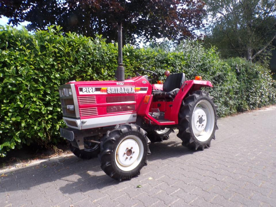 Kleintraktor Shibaura P19F - Mini tractor: afbeelding 1 Kleintraktor Shibaura P19F - Mini tractor: afbeelding 1