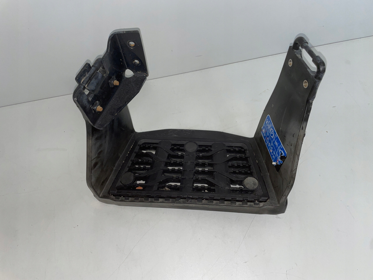 DOLNY STOPIEŃ STOPNICA MAN TG3 TGX TGS 3 81615016003 - Treeplank voor Vrachtwagen: afbeelding 2 DOLNY STOPIEŃ STOPNICA MAN TG3 TGX TGS 3 81615016003 - Treeplank voor Vrachtwagen: afbeelding 2