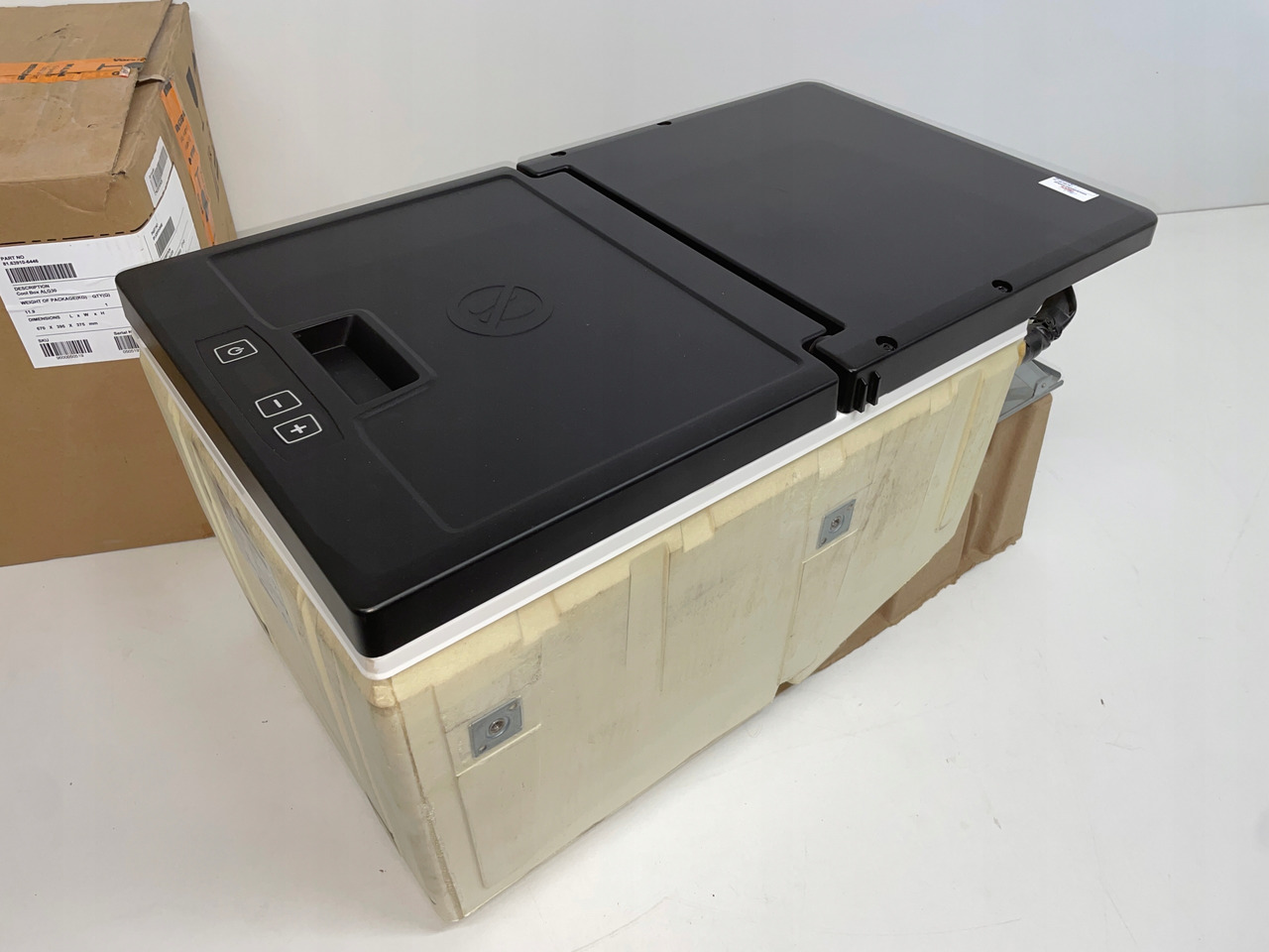 LODÓWKA CHŁODZIARKA MAN TGS TGL TGM 3 TGS3 EURO 6 81639106400 - Cabine en interieur voor Vrachtwagen: afbeelding 1 LODÓWKA CHŁODZIARKA MAN TGS TGL TGM 3 TGS3 EURO 6 81639106400 - Cabine en interieur voor Vrachtwagen: afbeelding 1