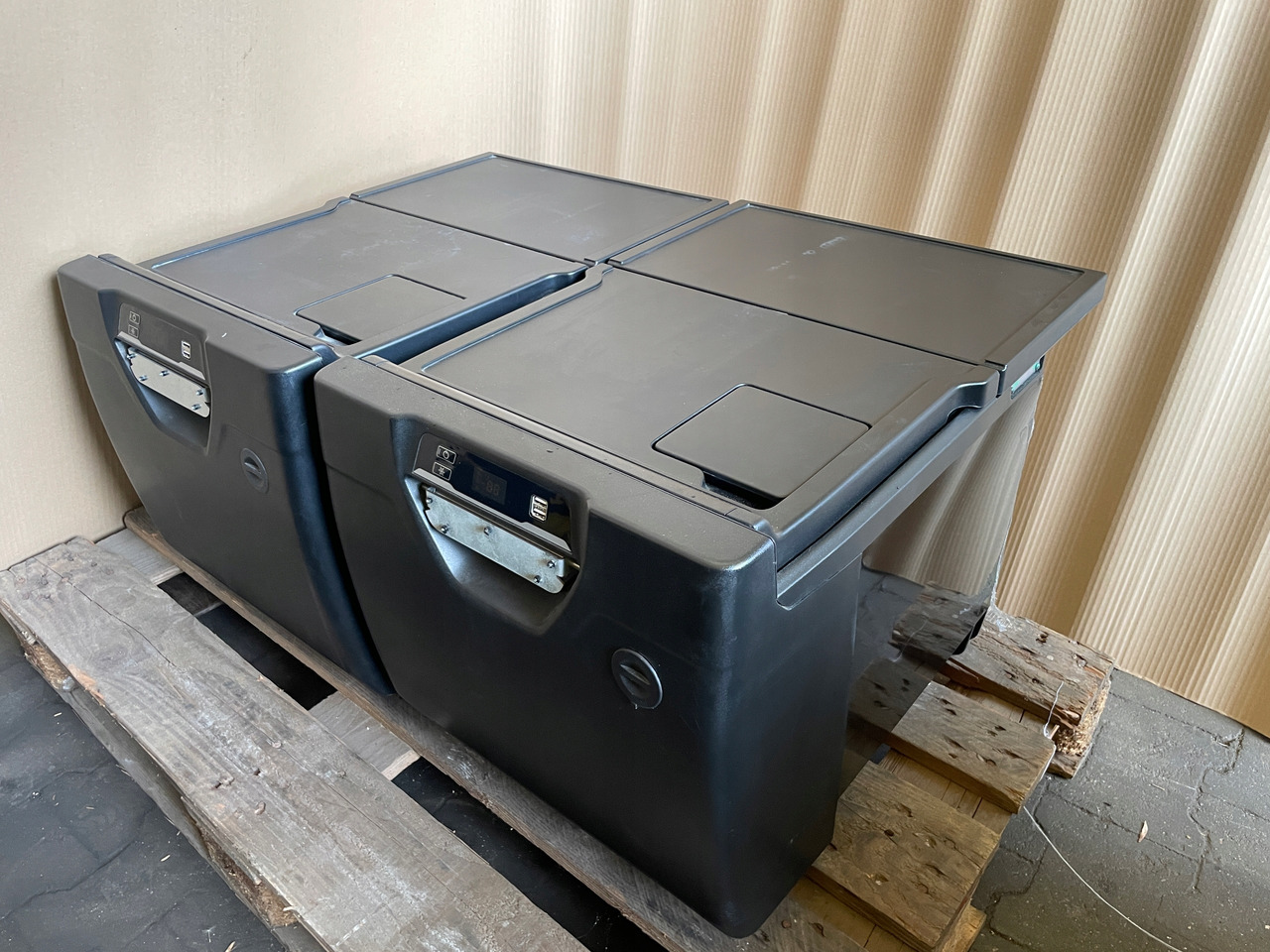 LODÓWKA IVECO S-WAY S WAY wysoka - Cabine en interieur voor Vrachtwagen: afbeelding 2 LODÓWKA IVECO S-WAY S WAY wysoka - Cabine en interieur voor Vrachtwagen: afbeelding 2