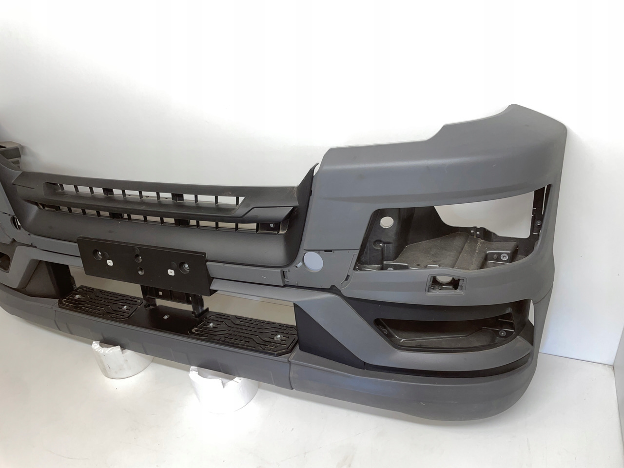 OKULAR STELAŻ OBUDOWA ZDERZAK MAN TG3 TGS3 TGS 3 81416105862 - Bumper voor Vrachtwagen: afbeelding 4 OKULAR STELAŻ OBUDOWA ZDERZAK MAN TG3 TGS3 TGS 3 81416105862 - Bumper voor Vrachtwagen: afbeelding 4