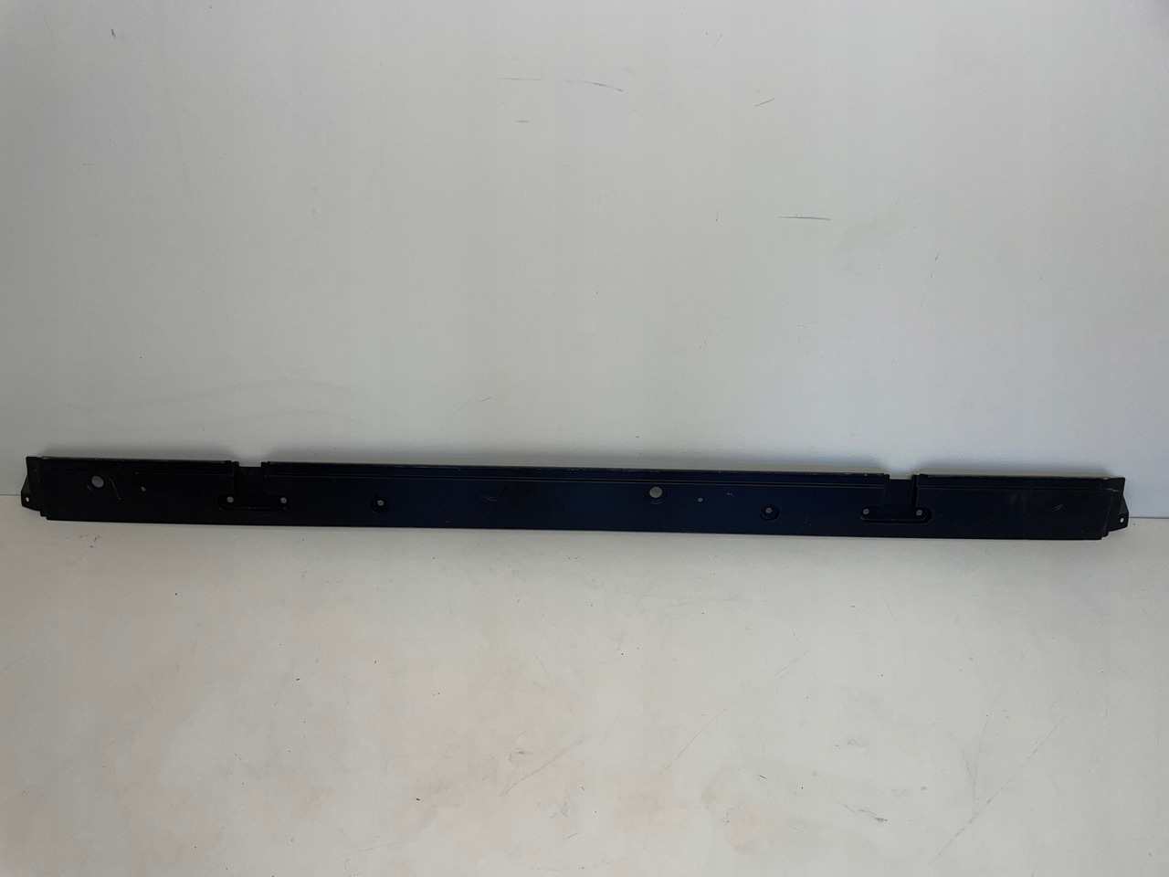 PODSZYBIEMASKOWNICA SZYBY OSŁONA DAF CV 1665944 - Voorruit voor Vrachtwagen: afbeelding 1 PODSZYBIEMASKOWNICA SZYBY OSŁONA DAF CV 1665944 - Voorruit voor Vrachtwagen: afbeelding 1