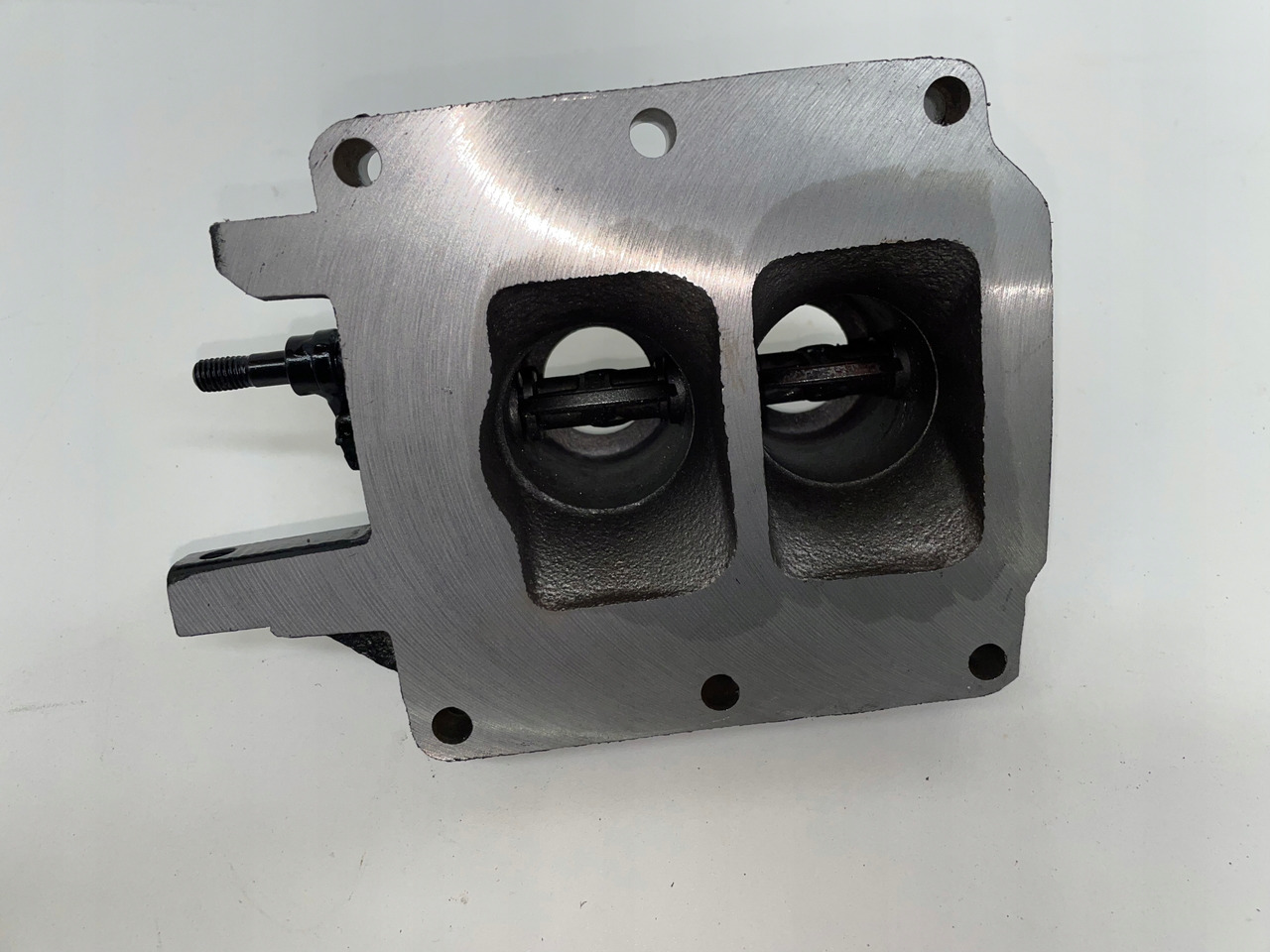 PRZEPUSTNICA RECYRKULATOR MAN TGS TGX EURO 6 - Luchtinlaatsysteem voor Vrachtwagen: afbeelding 2 PRZEPUSTNICA RECYRKULATOR MAN TGS TGX EURO 6 - Luchtinlaatsysteem voor Vrachtwagen: afbeelding 2