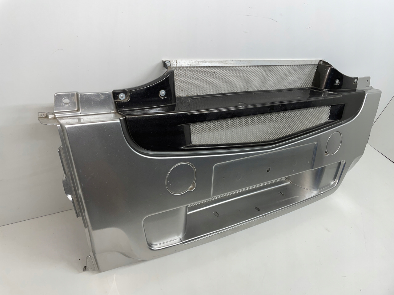 ŚRODEK ZDERZAK NAKŁADKA OSŁONA RENAULT MAGNUM DXI - Bumper voor Vrachtwagen: afbeelding 3 ŚRODEK ZDERZAK NAKŁADKA OSŁONA RENAULT MAGNUM DXI - Bumper voor Vrachtwagen: afbeelding 3