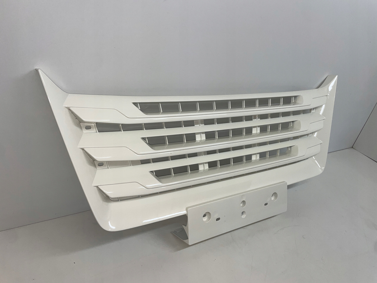 ŚRODKOWY GRILL ZDERZAKA MAN TGX TG3 TGX 3 ATRAPA 81416146085 - Rooster voor Vrachtwagen: afbeelding 2 ŚRODKOWY GRILL ZDERZAKA MAN TGX TG3 TGX 3 ATRAPA 81416146085 - Rooster voor Vrachtwagen: afbeelding 2