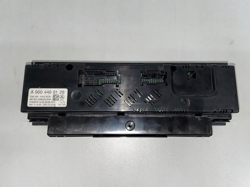 STEROWNIK KLIMATYZACJI MERCEDES ACTROS A9604466168 - ECU voor Vrachtwagen: afbeelding 2 STEROWNIK KLIMATYZACJI MERCEDES ACTROS A9604466168 - ECU voor Vrachtwagen: afbeelding 2
