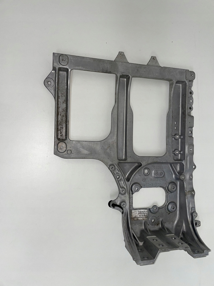 WSPORNIK BŁOTNIKA MAN TGX TGS TG3 TG 3 EURO 6 - Carrosserie en exterieur voor Vrachtwagen: afbeelding 2 WSPORNIK BŁOTNIKA MAN TGX TGS TG3 TG 3 EURO 6 - Carrosserie en exterieur voor Vrachtwagen: afbeelding 2