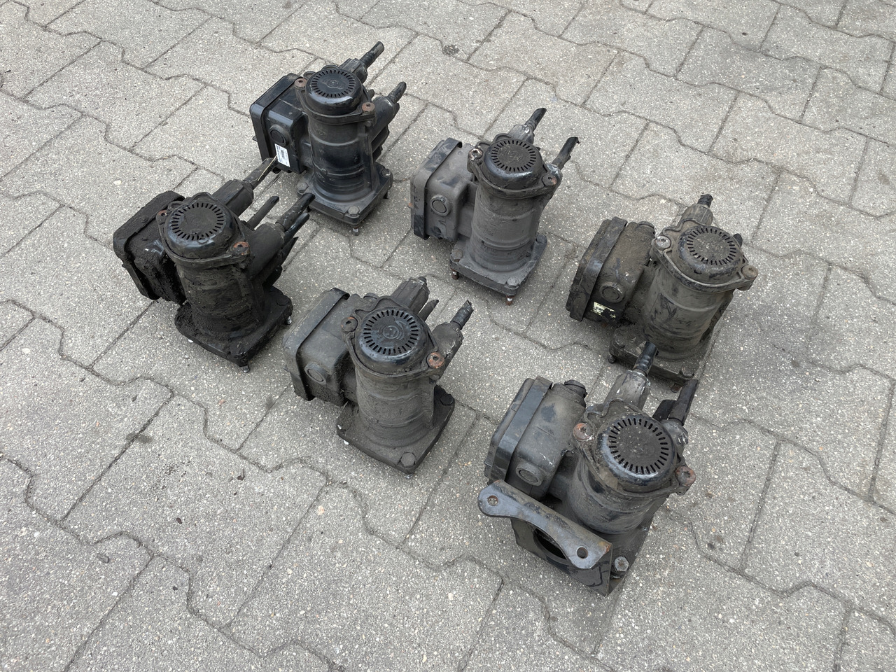 ZAWÓR EUROPA MODULATOR EBS MAN TGA TGS TGX 81523016213 - Remventiel voor Vrachtwagen: afbeelding 5 ZAWÓR EUROPA MODULATOR EBS MAN TGA TGS TGX 81523016213 - Remventiel voor Vrachtwagen: afbeelding 5