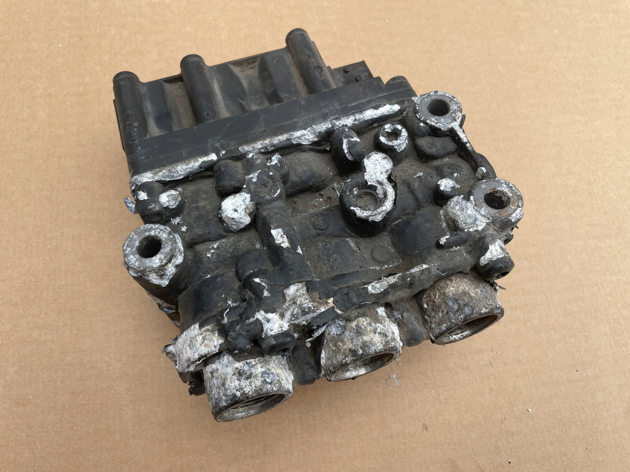 ZAWÓR PODUSZEK MERCEDES ACTROS MP 4 MP4 A0013270725 - Remventiel voor Vrachtwagen: afbeelding 3 ZAWÓR PODUSZEK MERCEDES ACTROS MP 4 MP4 A0013270725 - Remventiel voor Vrachtwagen: afbeelding 3