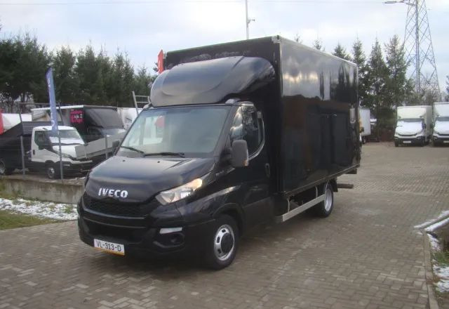 Iveco DAILY 35 C 15 3.0TDI FIRANA Z PRAWEJ STRONY 3.5T DMC WINDA - Bestelwagen gesloten laadbak: afbeelding 1 Iveco DAILY 35 C 15 3.0TDI FIRANA Z PRAWEJ STRONY 3.5T DMC WINDA - Bestelwagen gesloten laadbak: afbeelding 1