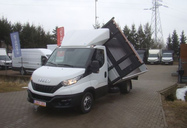Iveco DAILY 35 C 15 3.5T 4.60M 3.5T NA HAKU CLIMATRONIC - Kipper bestelwagen: afbeelding 1 Iveco DAILY 35 C 15 3.5T 4.60M 3.5T NA HAKU CLIMATRONIC - Kipper bestelwagen: afbeelding 1