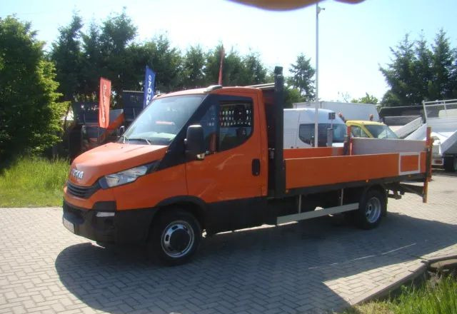 Iveco DAILY 35 C 15 WINDA 750KG 3.5T NA HAKU - Bestelwagen open laadbak: afbeelding 1 Iveco DAILY 35 C 15 WINDA 750KG 3.5T NA HAKU - Bestelwagen open laadbak: afbeelding 1
