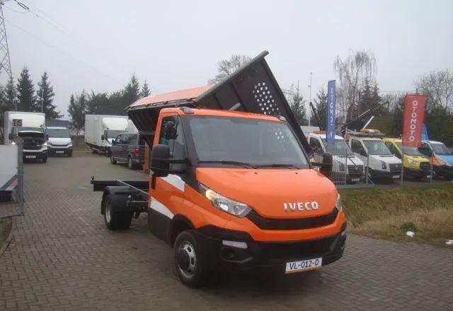Iveco DAILY 35 C 3-STONNA WYWROTKA - Kipper bestelwagen: afbeelding 3 Iveco DAILY 35 C 3-STONNA WYWROTKA - Kipper bestelwagen: afbeelding 3